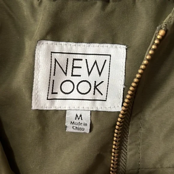2/$20 Women’s NEW LOOK Olive Green Hooded Zip Up Jacket - Picture 7 of 9